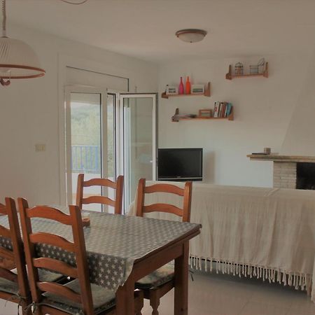 Apartament amb terrassa i parking Llanca Bagian luar foto
