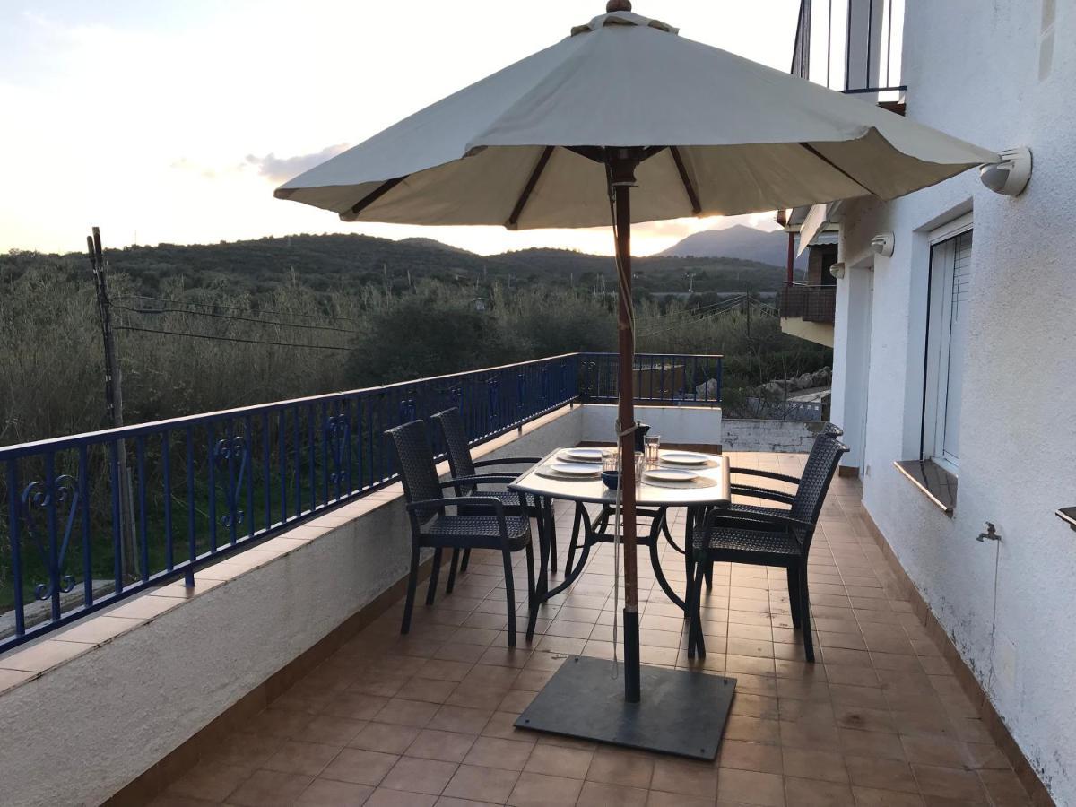 Apartament amb terrassa i parking Llanca Bagian luar foto